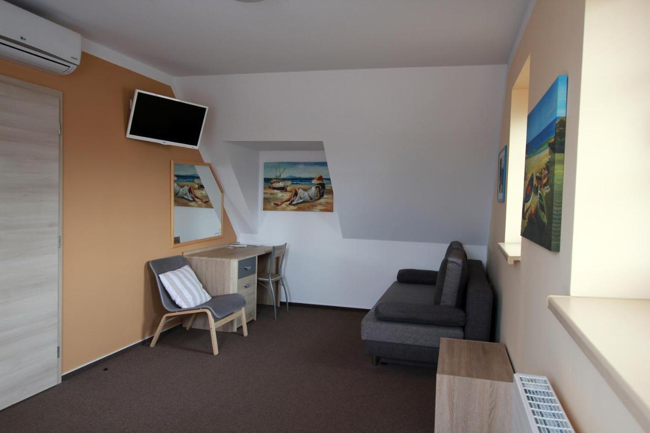 Hostinec A Penzion Dolni Dvur Verovice Exterior photo